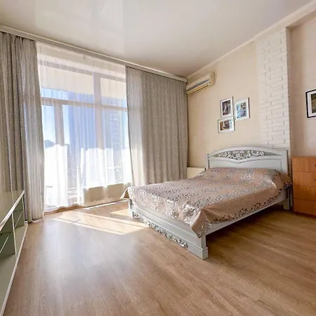 Apartment в аркадийском дворце у моря Odesa