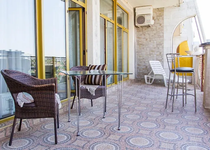 в аркадийском дворце у моря * オデッサ