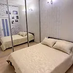 Апартаменты в аркадийском дворце у моря *